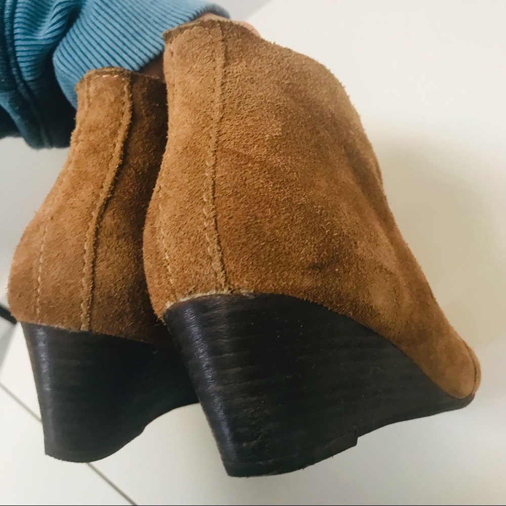 Nicole Camel Brown Pat Wedge Bootie size 8 - Picture 9 of 16